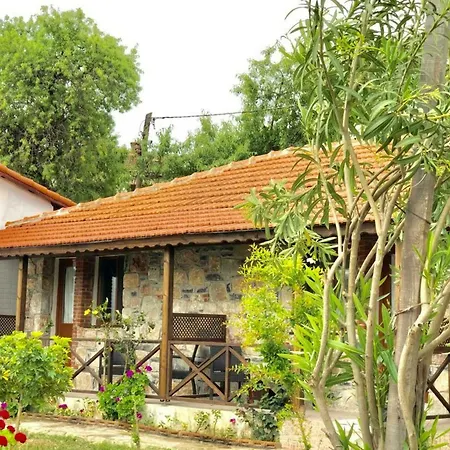 מלון Salkim Sahil Evi 2*